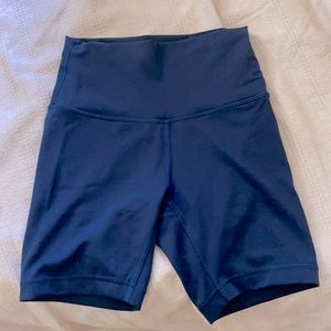 lululemon wunder train 6” shorts in navy